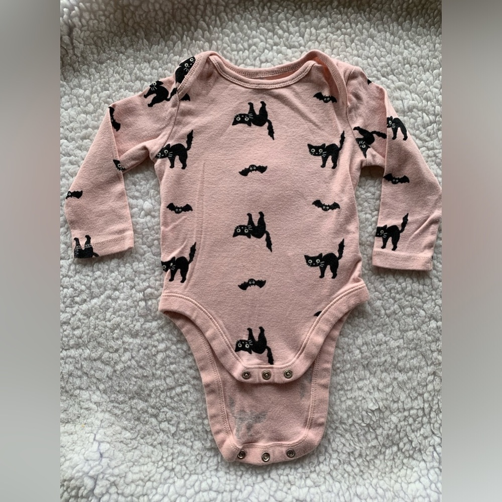 Old Navy Onesie with Halloween Kitty Size 6-12 months Pink  with Black Cat